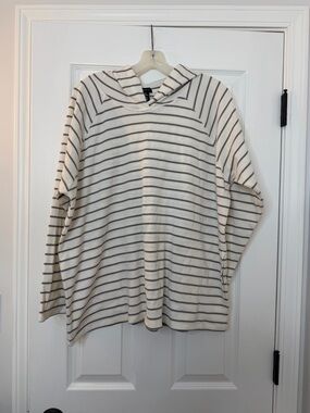 Max & Mia Cream and Light Gray Striped Hoodie Top